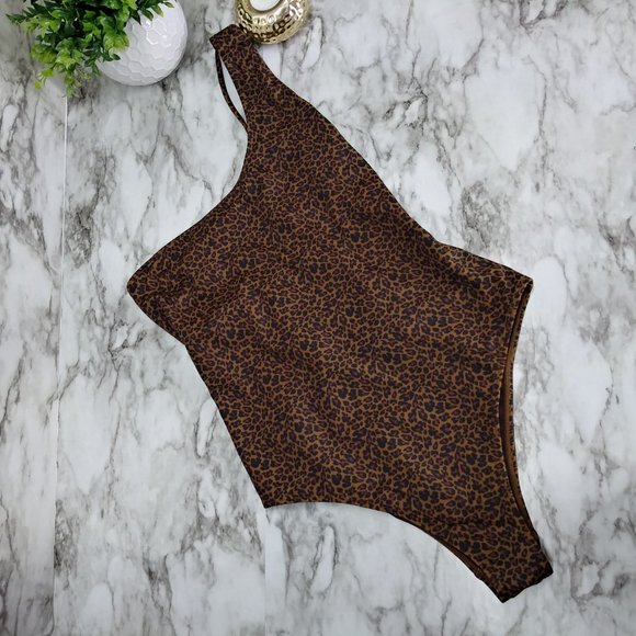 Kendall & Kylie Other - Kendall & Kylie One Piece Swimsuit brown print leopard S